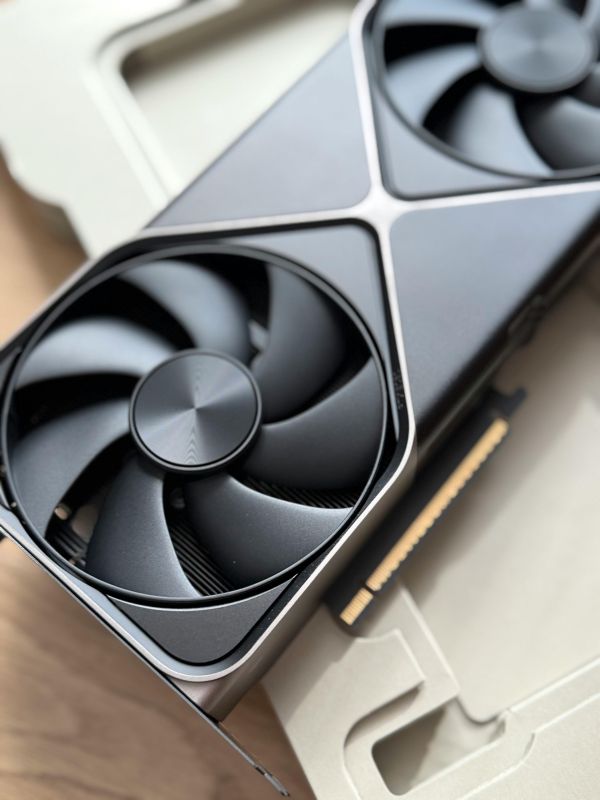 RTX 4070 Ti ou 3080 : quelle carte choisir pour jouer ?