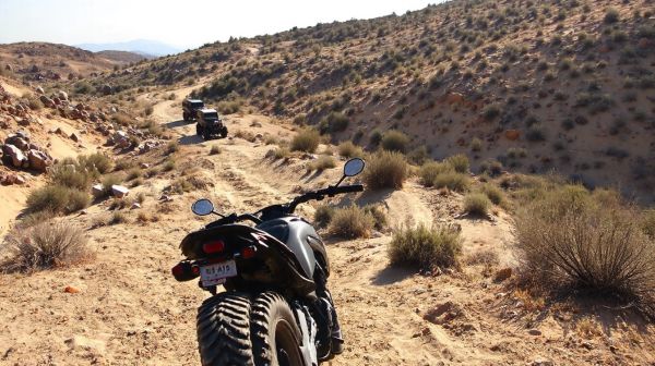 Top 5 critères pour sélectionner votre quad ou moto d’aventure